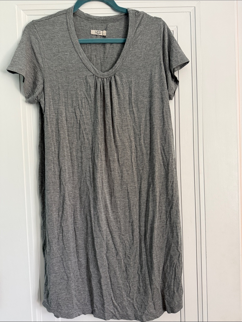 UGG Gray Short-Sleeve V-Neck Tunic Dress